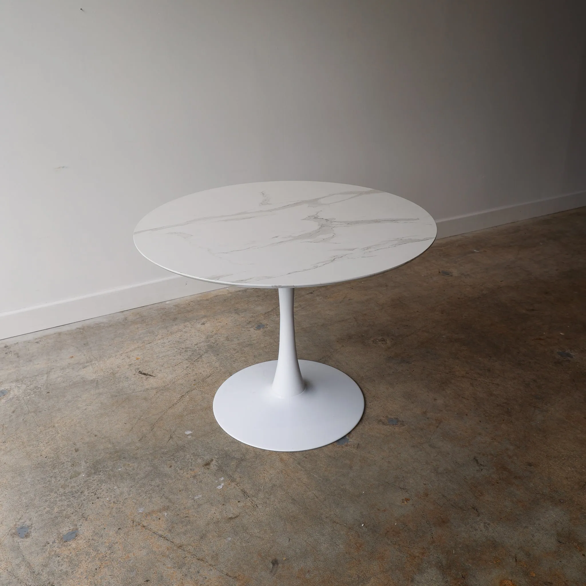 Faux Marble Round Dining Table 40"