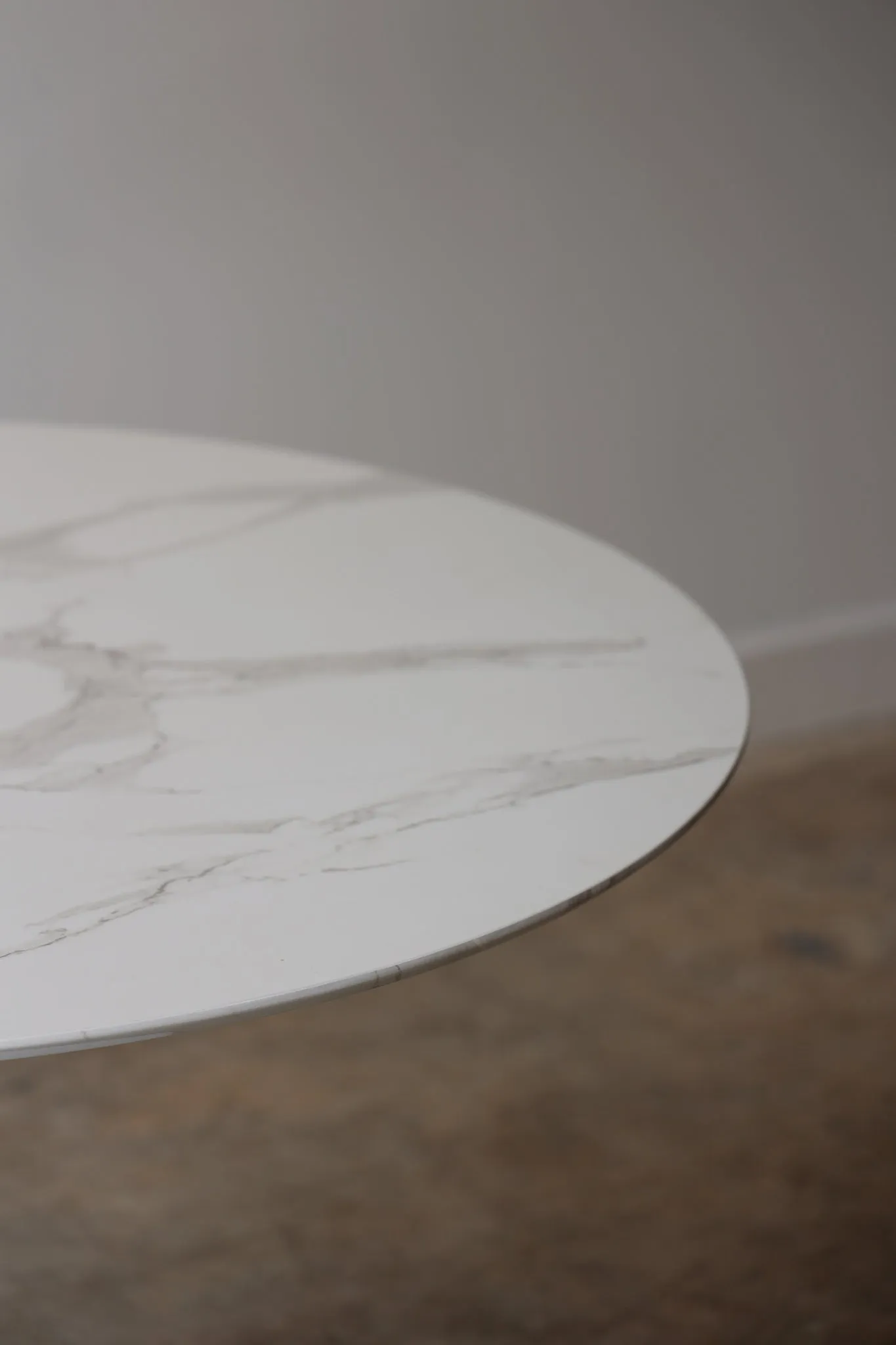 Faux Marble Round Dining Table 40"