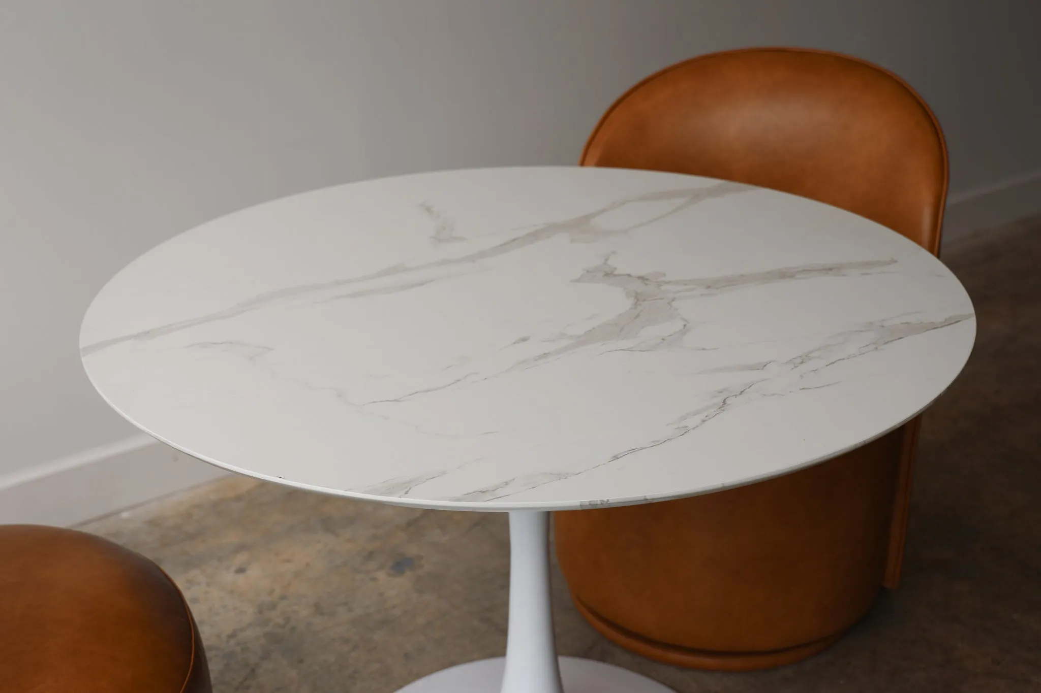 Faux Marble Round Dining Table 40"